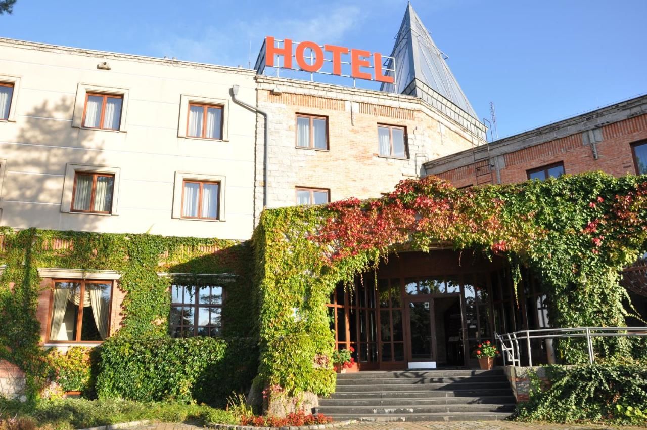 Отель Hotel Palatium Żabia Wola-4